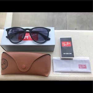 Like New Ray-Ban Erika Sunglasses - Rubber Black